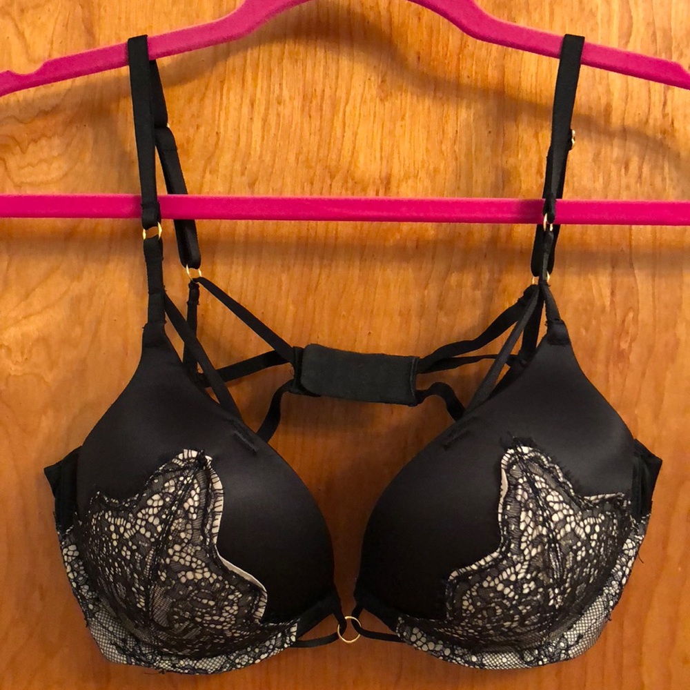 Victoria’s Secret Bombshell black strappy lace bra